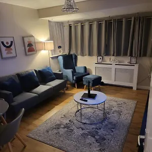 Lovely 2-bedroom With Free Wifi Apartment London