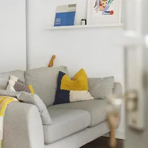 Central Zone 2 Modern Apartment